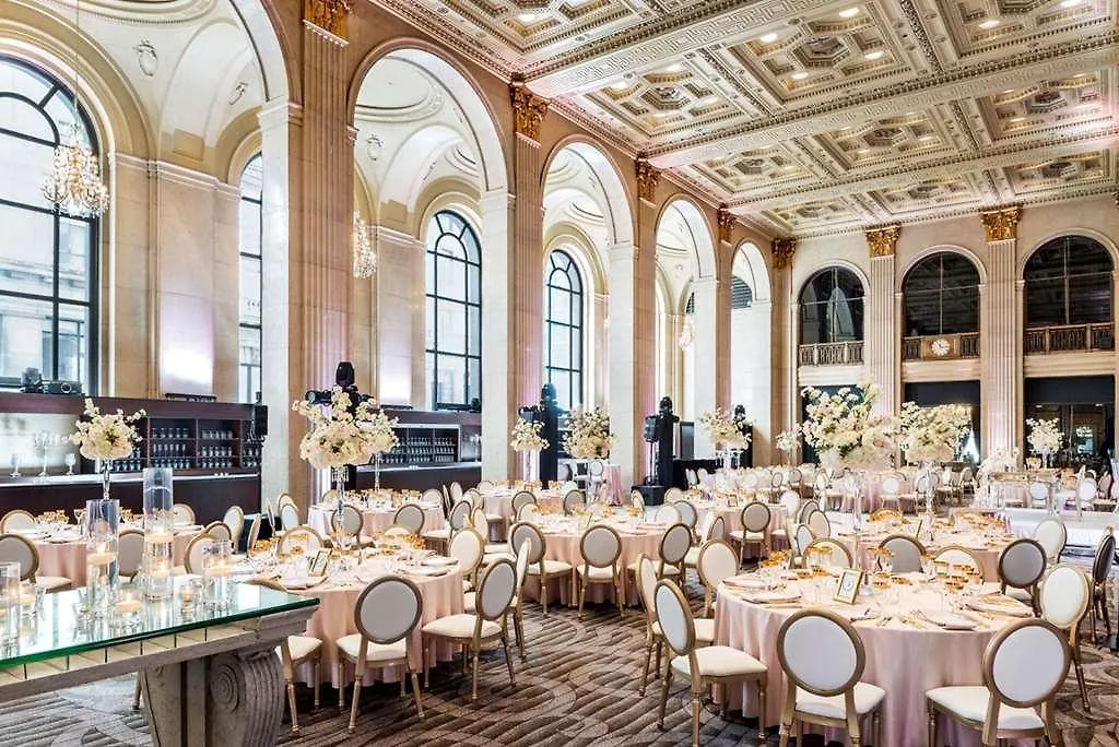 One King West Hotel And Residence Toronto Kanada