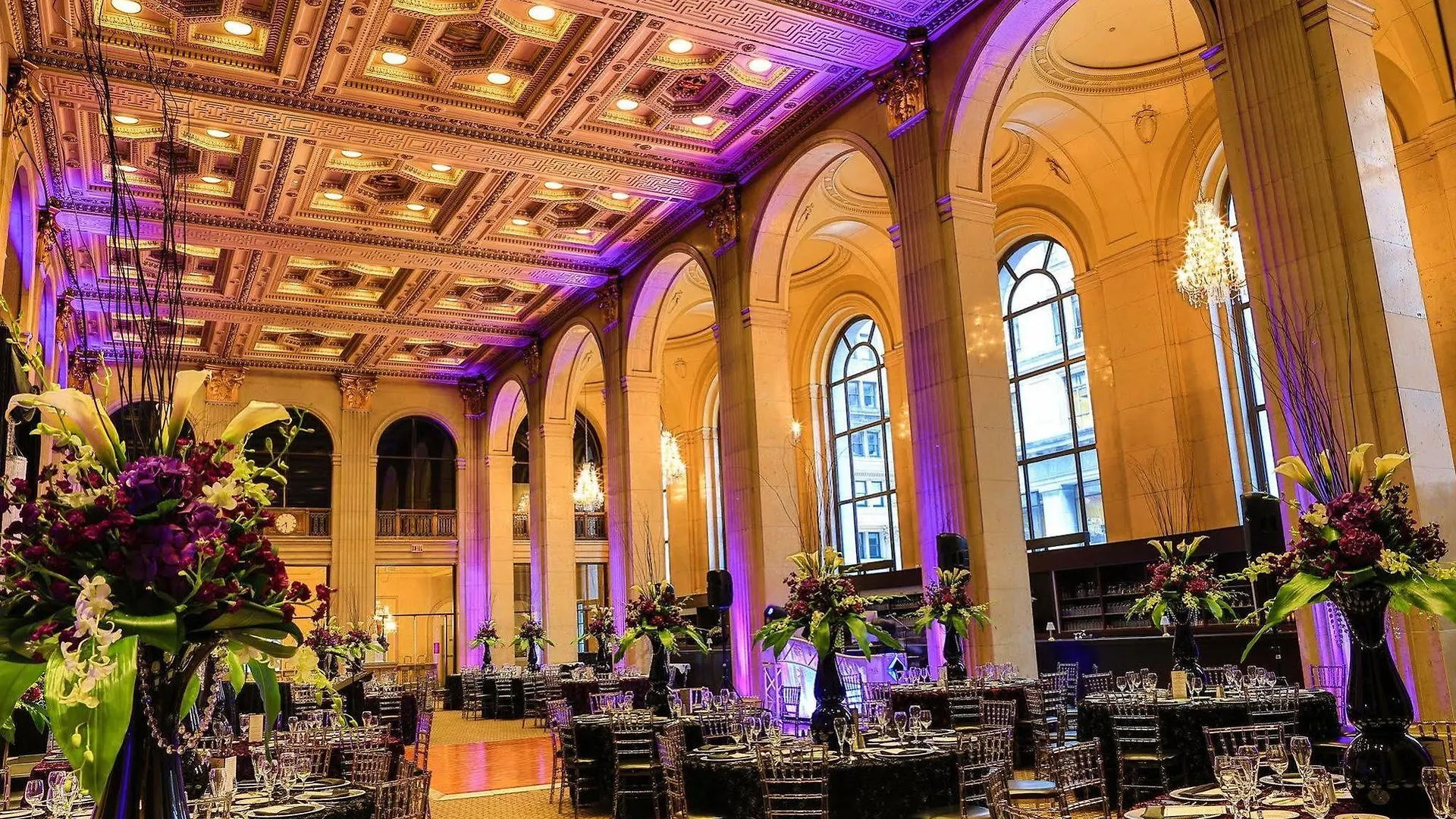 One King West Hotel And Residence Toronto 4*,  Kanada