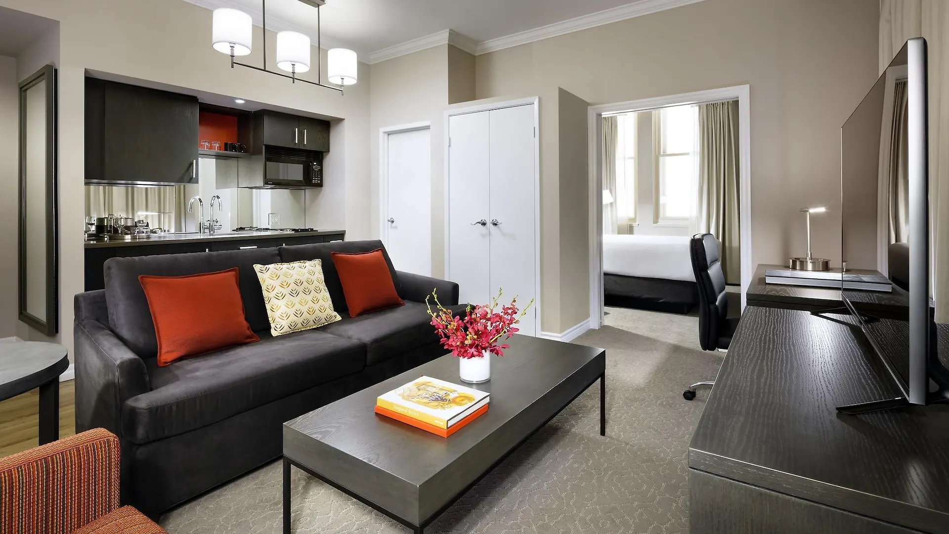 One King West Hotel And Residence Торонто