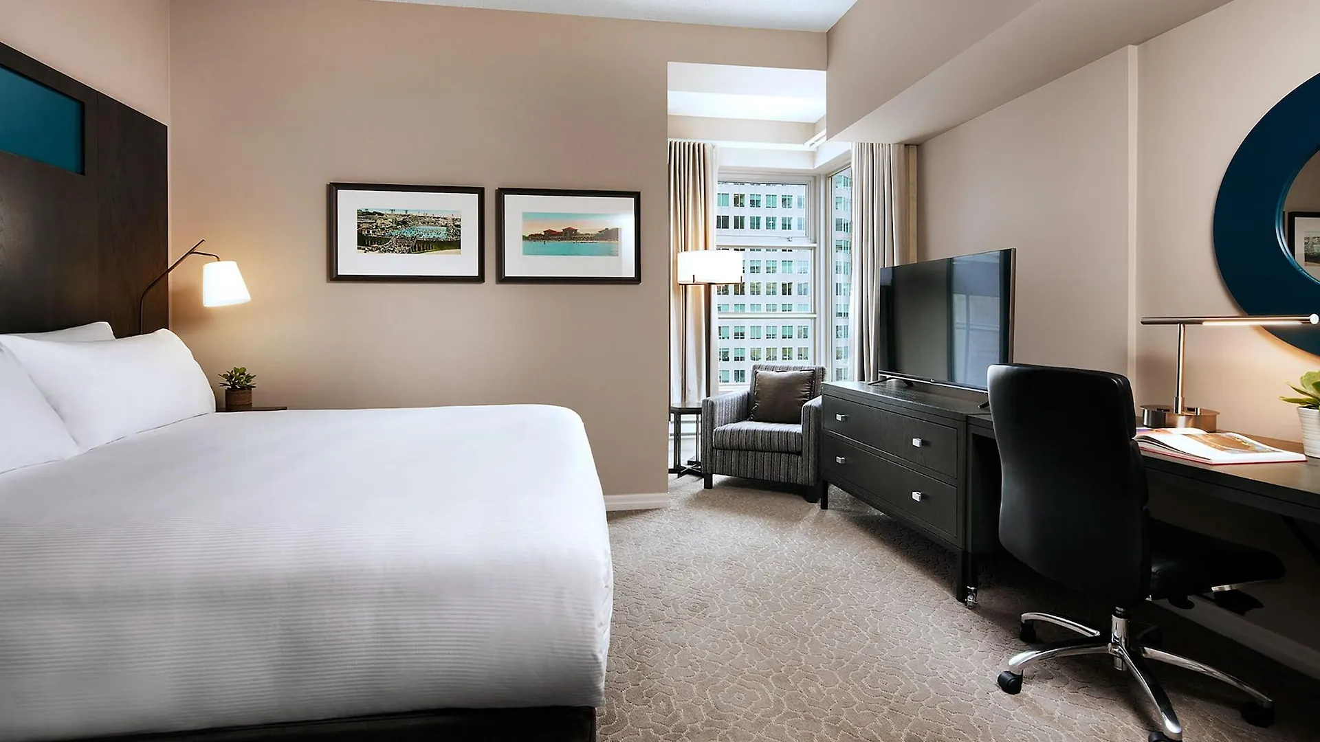 ****  One King West Hotel And Residence Торонто Канада