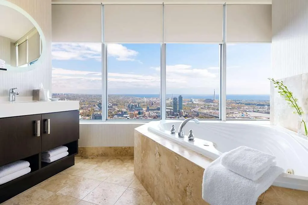 One King West Hotel And Residence Торонто Канада