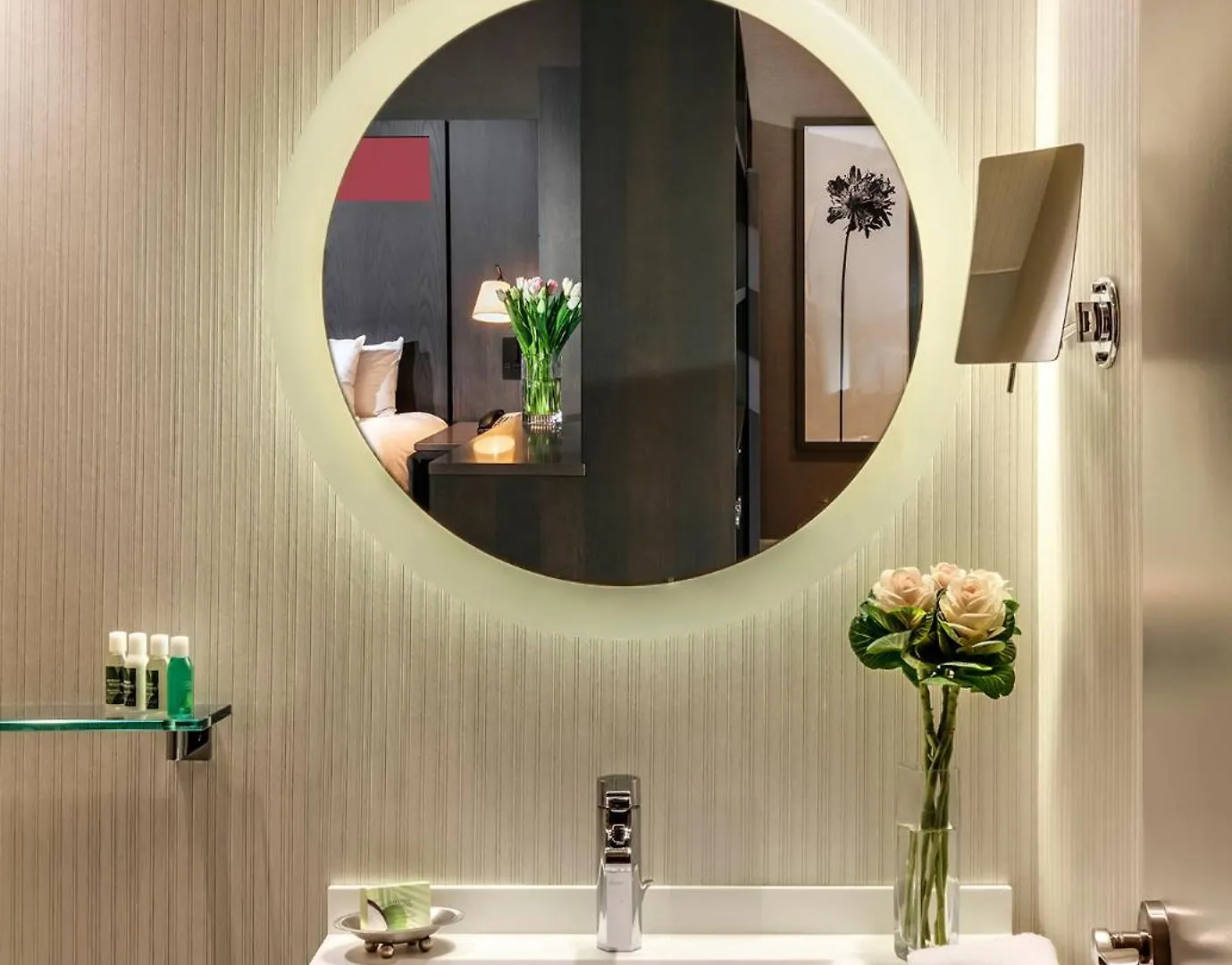 One King West Hotel And Residence Торонто