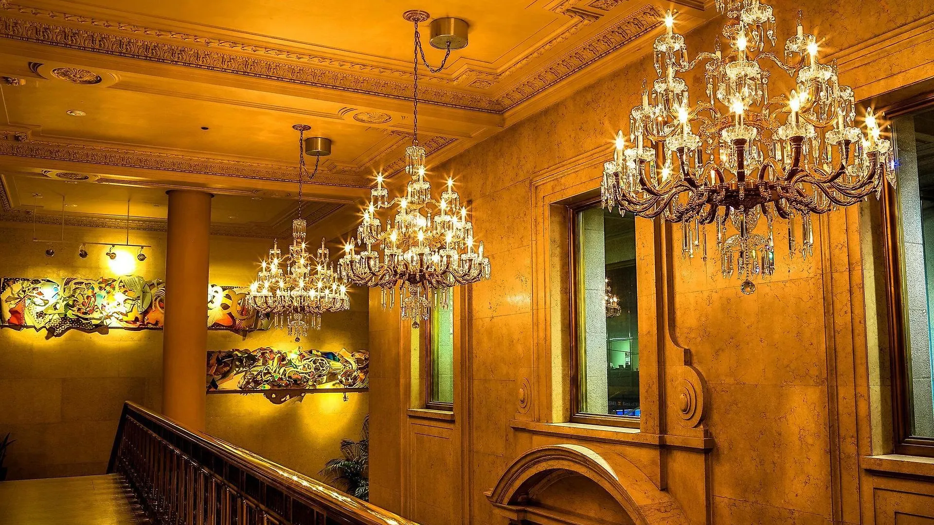 One King West Hotel And Residence Торонто