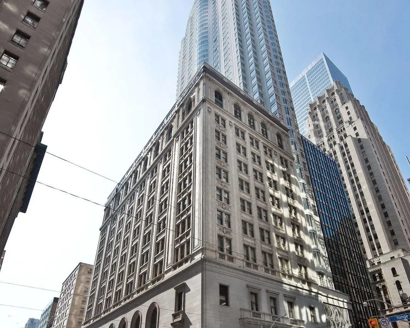 One King West Hotel And Residence Торонто