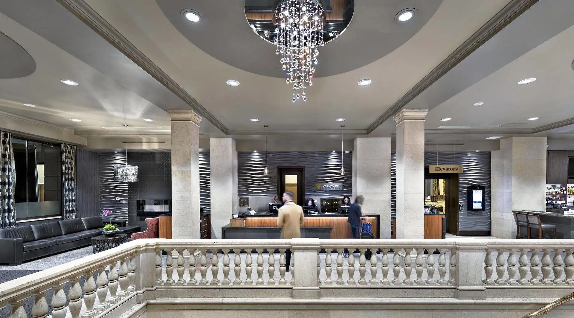One King West Hotel And Residence Торонто 4*,