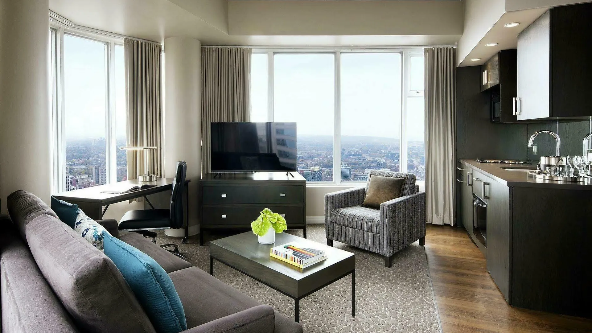 One King West Hotel And Residence Торонто